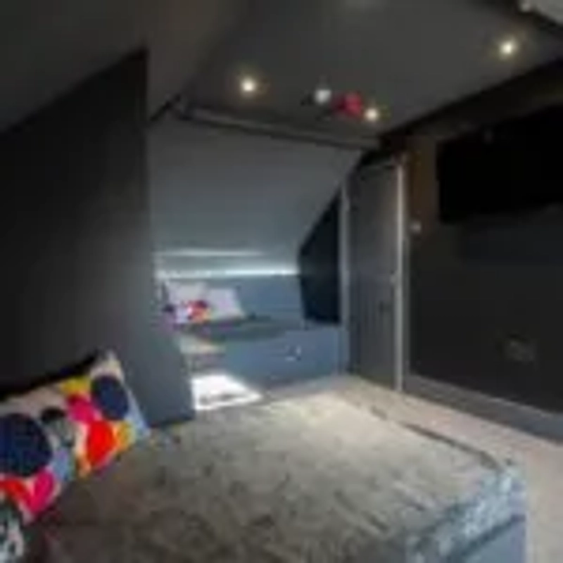 Modern 6-Bed Ensuite Student Property -All Bills Included! - Thumbnail 6